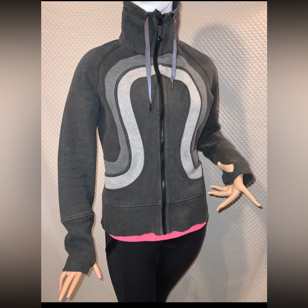 Lululemon Cuddle Up Jacket (Size 6 Medium)